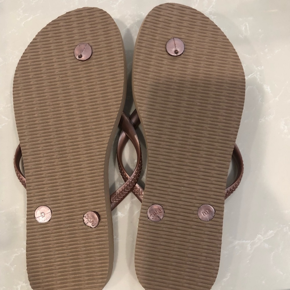 Havaianas Gold Flip Flops - Picture 2 of 2